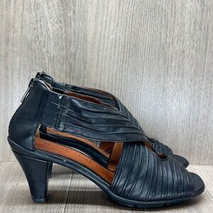 Gentle Souls Sandals Women Sz 6.5M Osaka Rama Cross Strap Leather Zip Heel Black